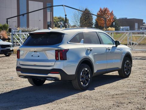 New 2026 Kia Sorento S AWD/4WD image 3