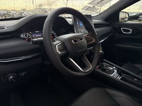 New 2026 Jeep Compass Latitude AWD/4WD image 2