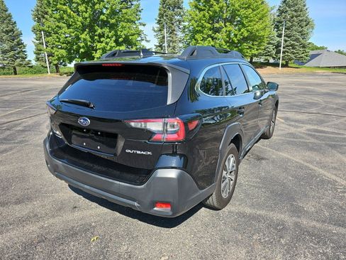 Used 2023 Subaru Outback Premium AWD/4WD image 6