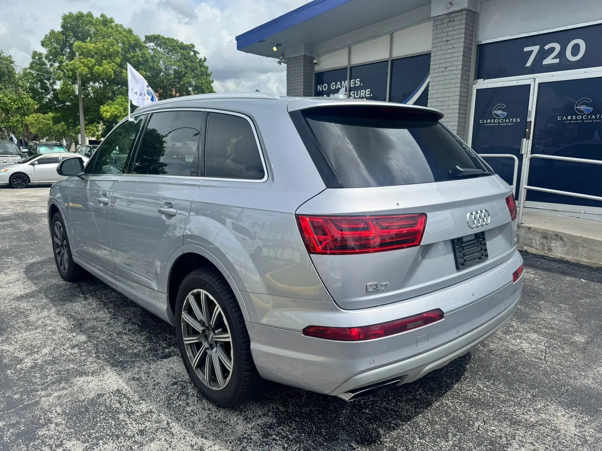 Used 2017 Audi Q7 3.0T Prestige w/ Prestige Package AWD/4WD image 5