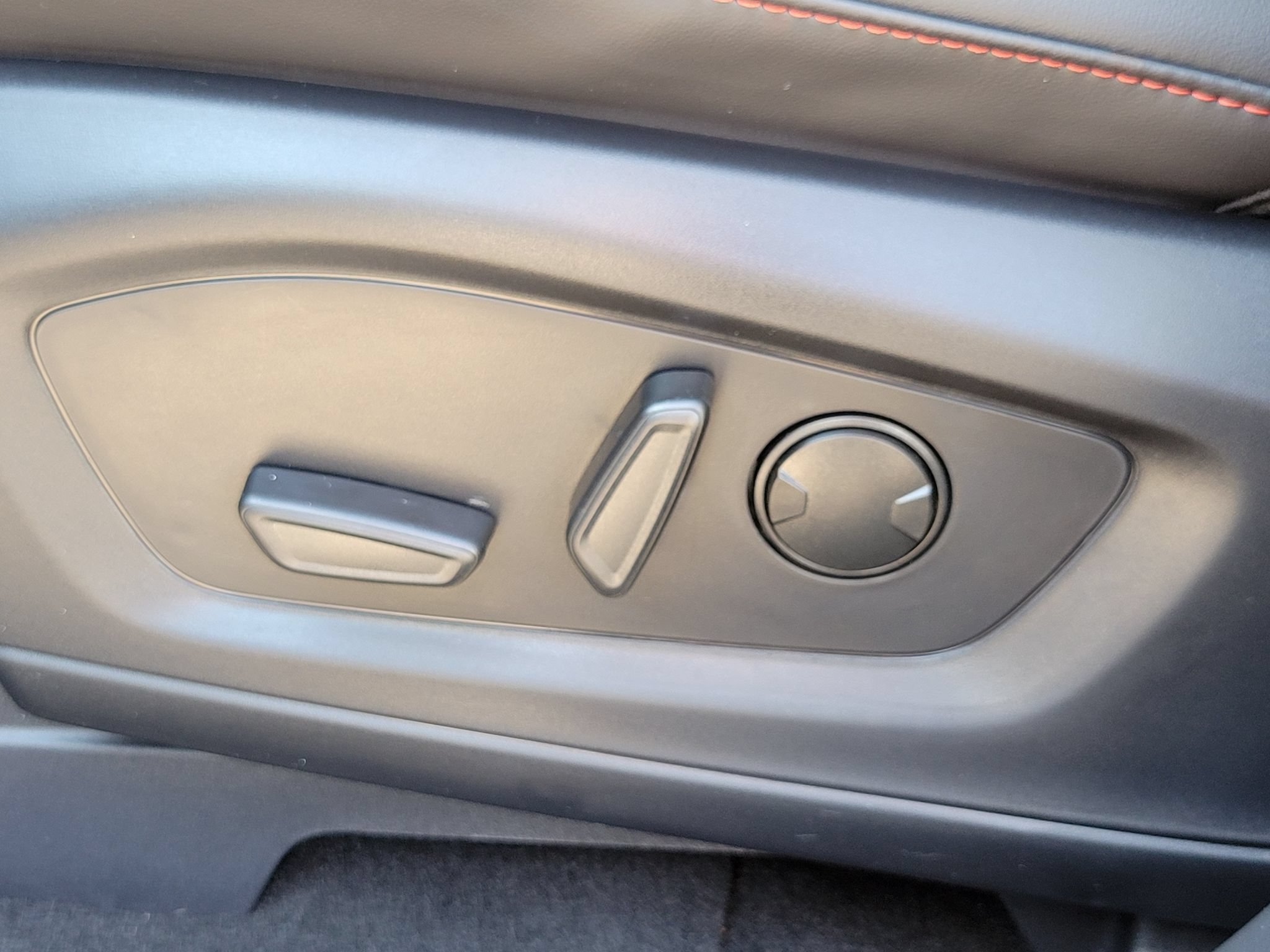 New 2027 Ford Explorer ST-Line AWD/4WD image 9