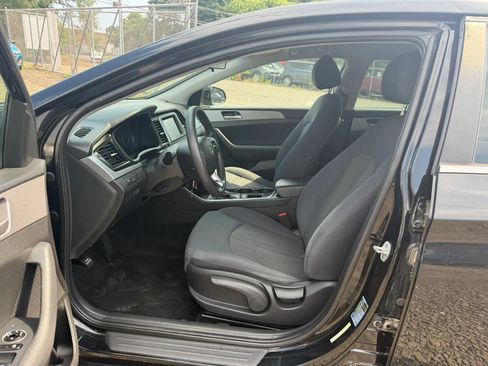 Used 2019 Hyundai Sonata SE FWD image 25