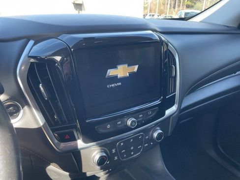 Used 2019 Chevrolet Traverse LT image 11
