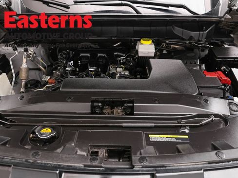 Used 2025 Nissan Pathfinder SV FWD image 7