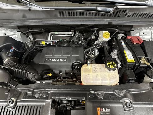 Used 2020 Chevrolet Trax LT w/ Redline Edition image 24