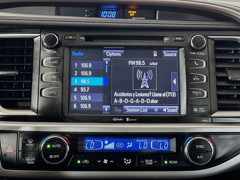 Used 2015 Toyota Highlander XLE FWD image 19