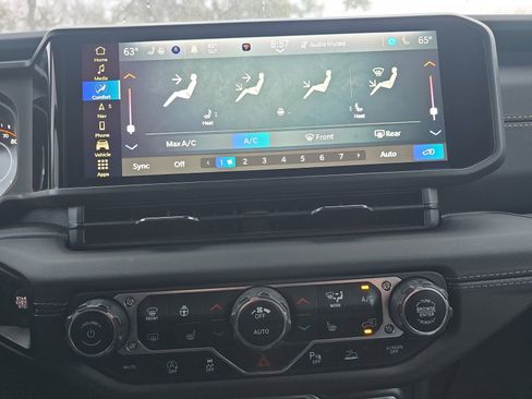 Used 2024 Jeep Wrangler Sahara w/ Technology Group image 17