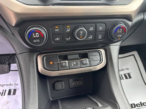 Used 2023 GMC Acadia Denali w/ Black Diamond Edition AWD/4WD image 30
