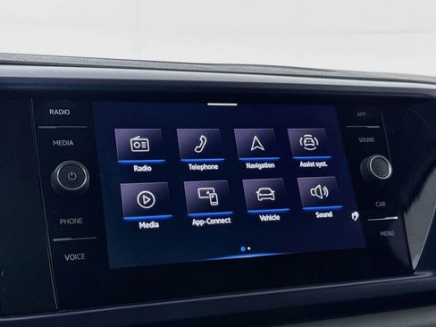 Certified 2023 Volkswagen Taos SE w/ Panoramic Sunroof Package AWD/4WD image 16