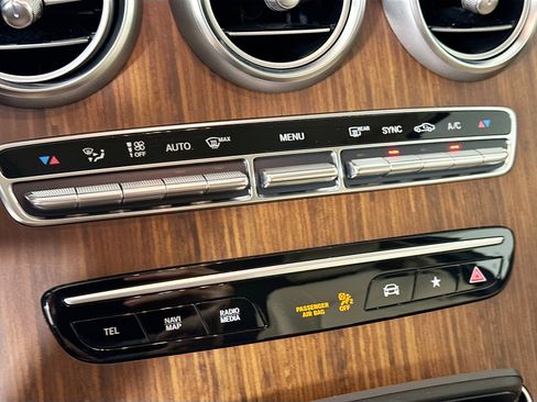 Certified 2022 Mercedes-Benz GLC 300 4MATIC image 20