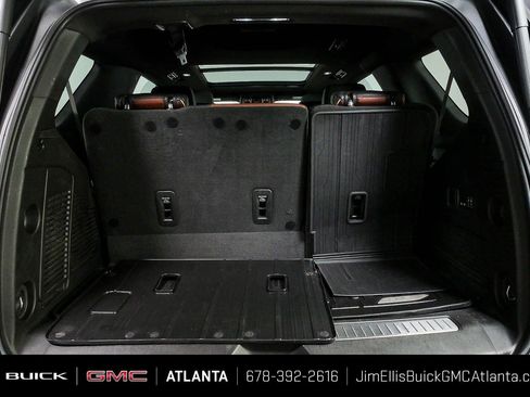 Certified 2023 GMC Yukon Denali Ultimate w/ LPO, Floor Liner Package AWD/4WD image 32