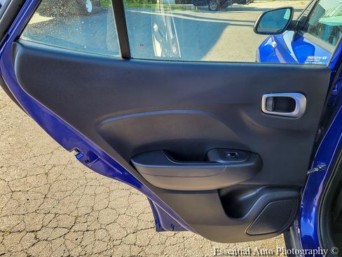 Used 2021 Hyundai Venue SE FWD image 24