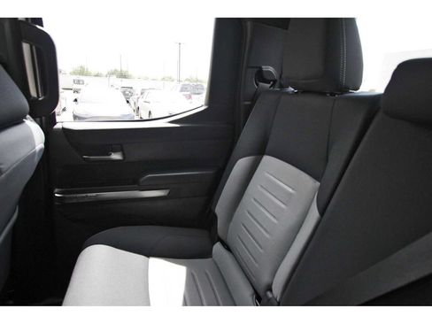 Used 2025 Toyota Tacoma TRD Sport AWD/4WD image 9