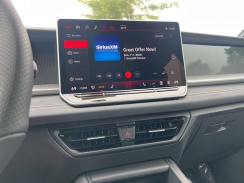 New 2026 Volkswagen Tiguan SE R-Line FWD image 20