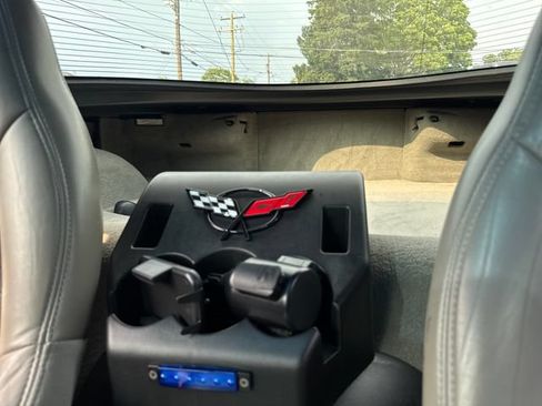 Used 1998 Chevrolet Corvette Coupe RWD image 31