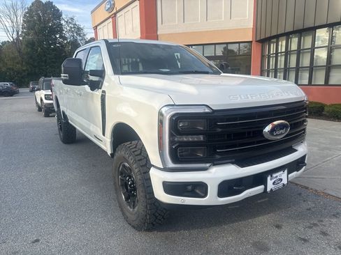 New 2026 Ford F250 Platinum w/ Tremor Off-Road Package AWD/4WD image 9