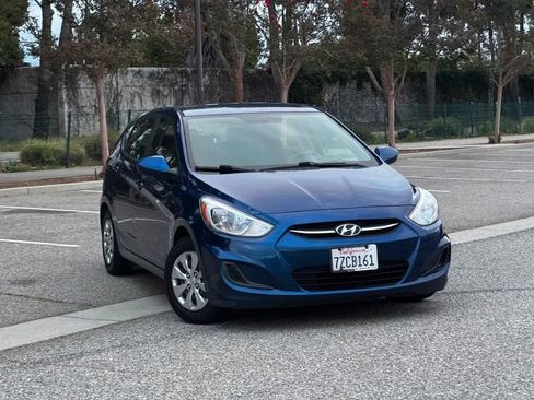 Used 2017 Hyundai Accent SE FWD image 1