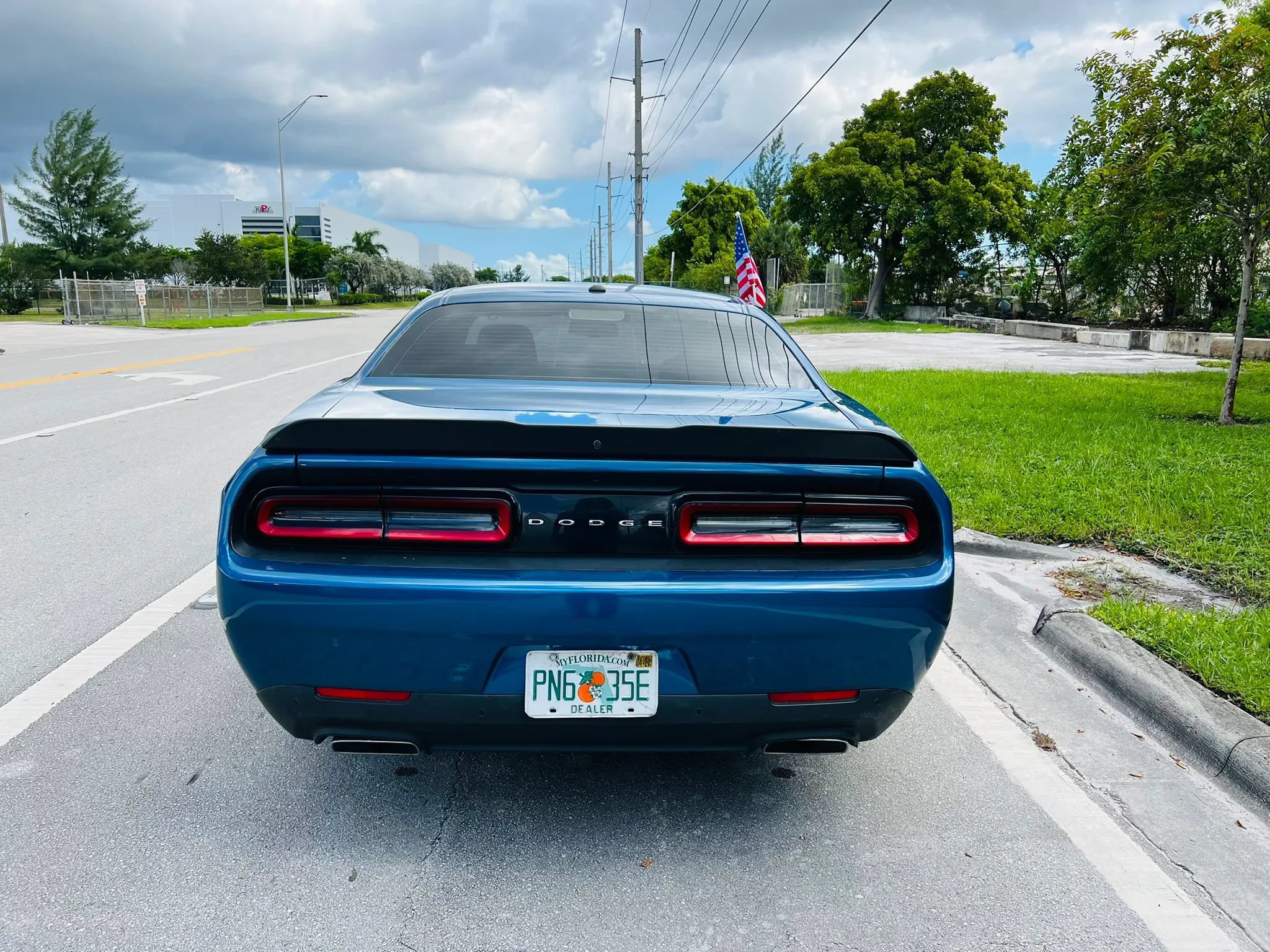 Used 2023 Dodge Challenger R/T RWD image 4