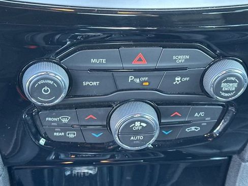 Used 2023 Chrysler 300 S image 22