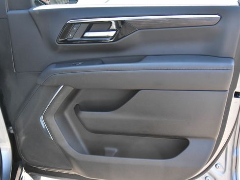 Used 2025 Chevrolet Tahoe LT AWD/4WD image 56
