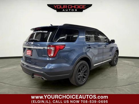 Used 2018 Ford Explorer XLT w/ Equipment Group 202A image 5