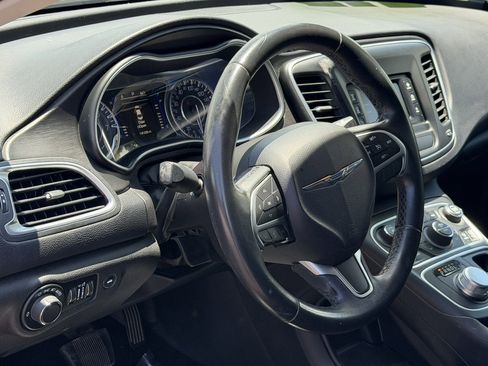 Used 2015 Chrysler 200 Limited w/ Convenience Group FWD image 13