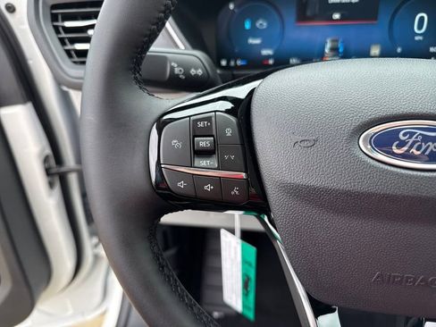 New 2025 Ford Escape SE w/ PHEV Premium Package image 17