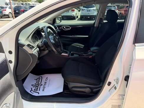 Used 2019 Nissan Sentra SV FWD image 10