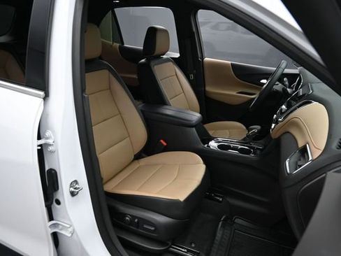 Used 2024 Chevrolet Equinox Premier FWD image 27
