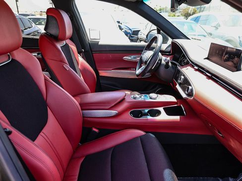 Used 2025 Genesis GV70 2.5T w/ Sport Prestige Package image 18