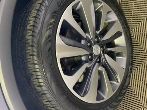 Used 2022 Buick Encore Preferred image 11