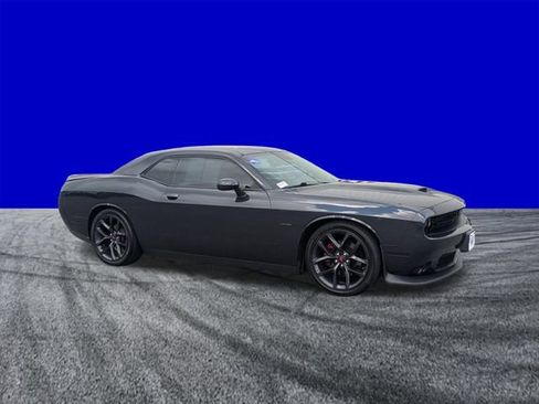 Used 2019 Dodge Challenger R/T w/ Blacktop Package RWD image 2