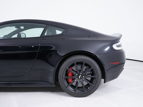 Used 2015 Aston Martin V12 Vantage S RWD image 12