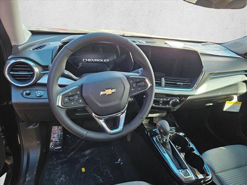 New 2026 Chevrolet Trax LT w/ Driver Confidence Package image 13