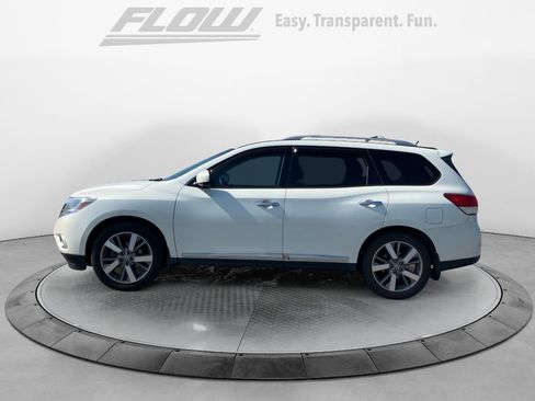Used 2016 Nissan Pathfinder Platinum FWD image 1