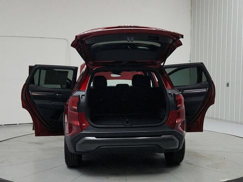 Used 2026 GMC Terrain Elevation w/ Technology Package II FWD image 14