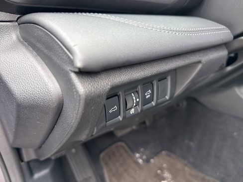 Used 2024 Subaru Outback Limited image 11