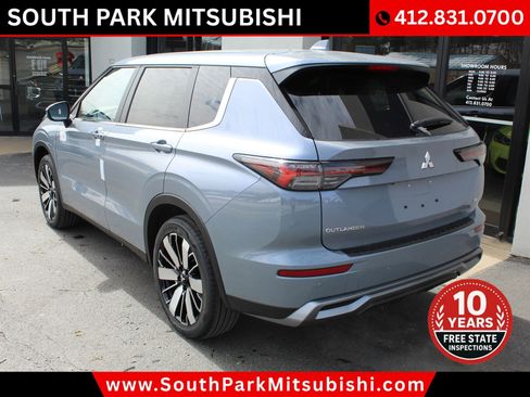 New 2026 Mitsubishi Outlander SE image 7
