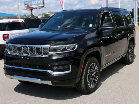 Used 2022 Jeep Grand Wagoneer Series II AWD/4WD image 2