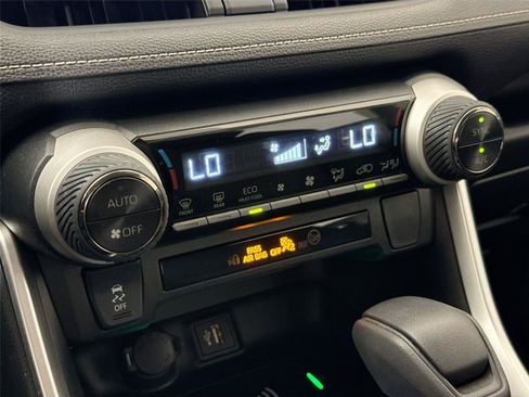 Certified 2024 Toyota RAV4 XLE AWD/4WD image 24