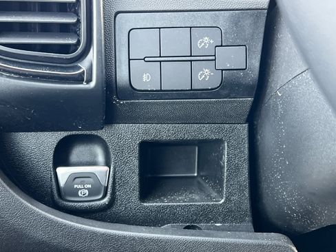 Used 2025 RAM ProMaster 3500 w/ Convenience Group image 22