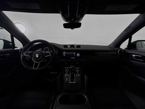Used 2022 Porsche Cayenne S image 40
