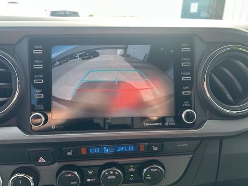 Used 2020 Toyota Tacoma TRD Off-Road AWD/4WD image 4