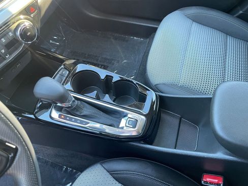 Used 2025 Chevrolet Trax LT image 42