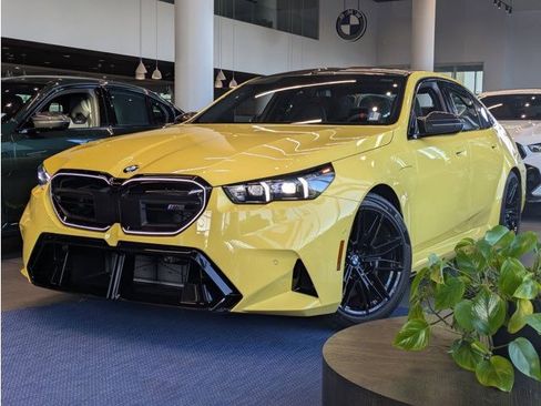 New 2026 BMW M5 w/ Carbon Package image 1