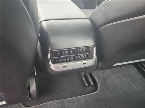 Used 2019 Tesla Model 3 Long Range image 18