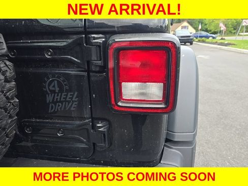 Used 2024 Jeep Wrangler Unlimited AWD/4WD image 14