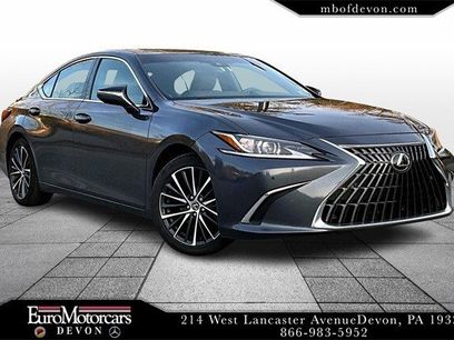 Used 2024 Lexus ES 300h w/ Premium Package