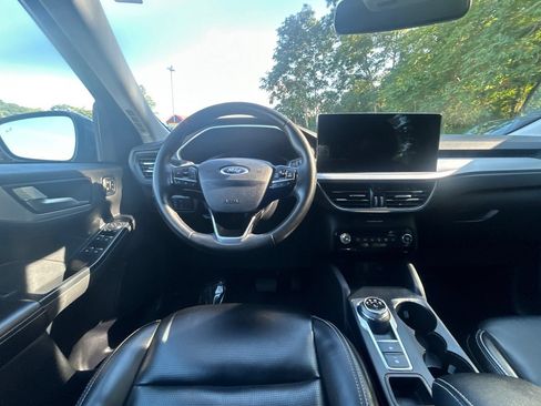 Used 2024 Ford Escape Platinum AWD/4WD image 14