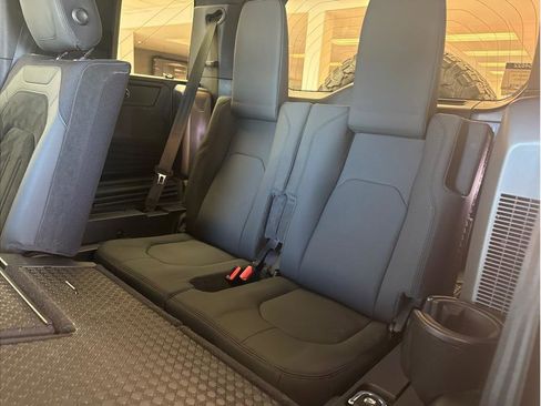 Used 2021 Land Rover Defender 110 S image 24